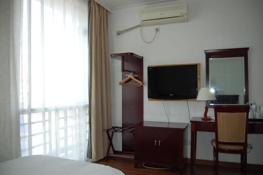 שנגחאי Lakeside Holiday Inn מראה חיצוני תמונה